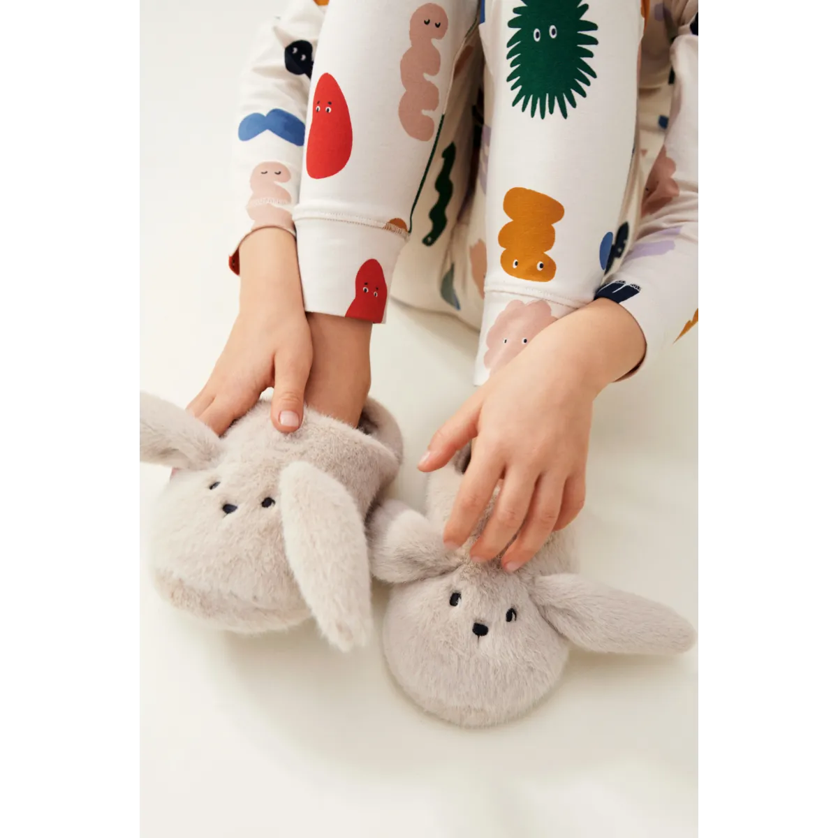 Aviaja Rabbit Slippers
